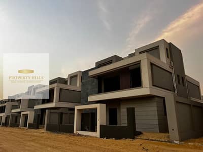 Villa for sale at cash price in Al Patio Town compound next to the American University with a view on Water Features