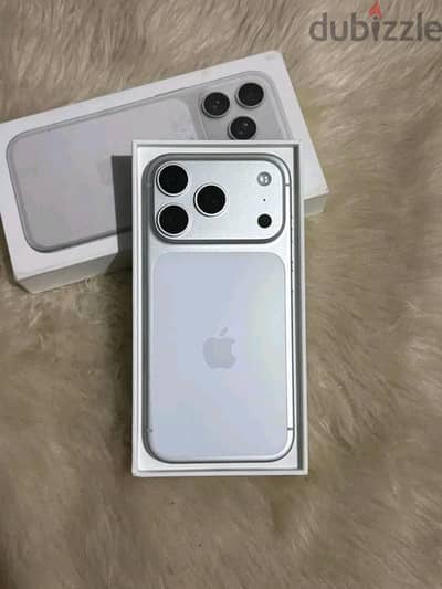 آبل - آيفون 17 برو ماكس