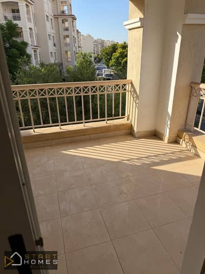 175 m² 3-bedroom apartment for sale in Madinaty (B1) by Talaat Moustafa Group, featuring garden and street views.
