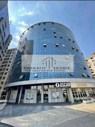 Fully open space administrative floor suitable for large companies and institutions