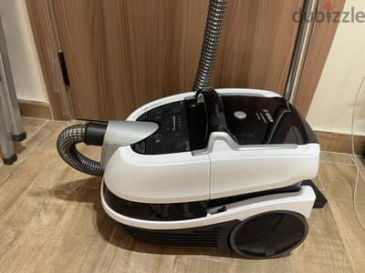 مكنسة بوش 2100 وات للأسطح الجافة والمبللة Bosch Series 4