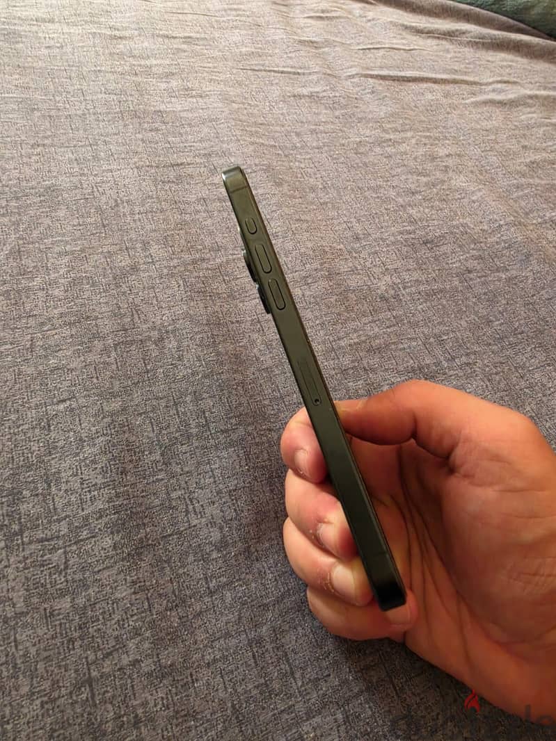 Apple - iPhone 15 Pro Max 4