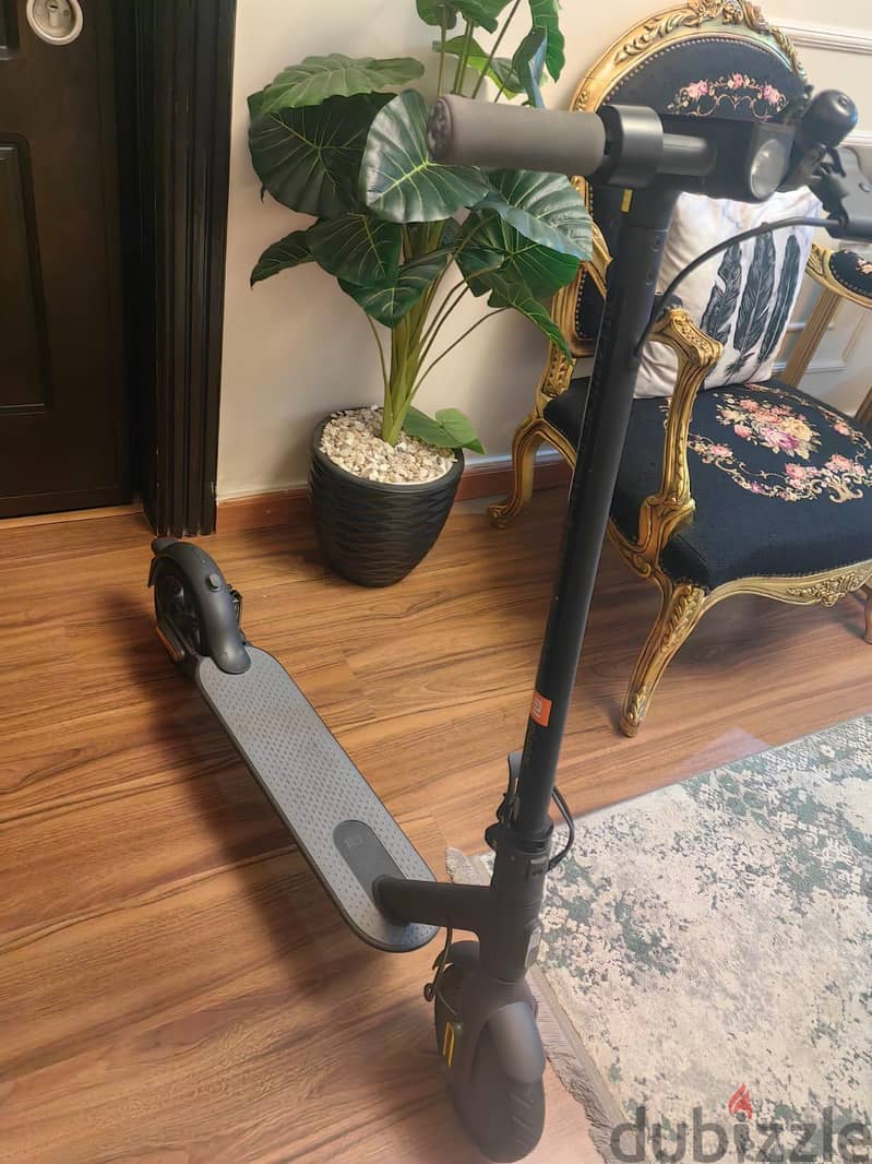 Xiaomi Mi Electric Scooter Essential 6