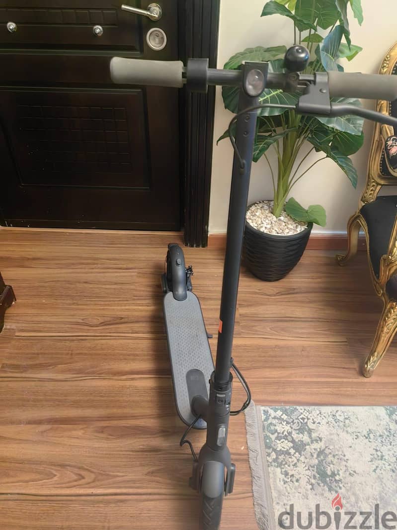 Xiaomi Mi Electric Scooter Essential 9