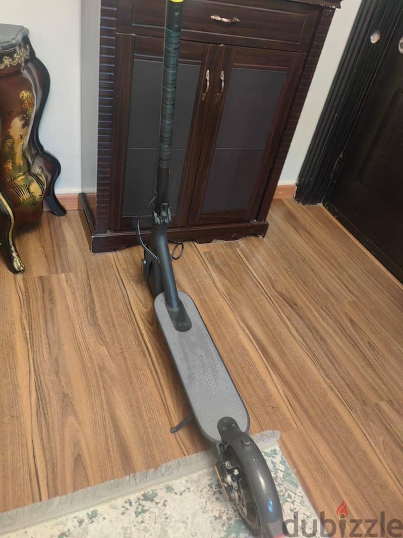 Xiaomi Mi Electric Scooter Essential 10