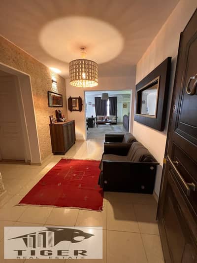 For rent, an apartment in My City, 265 meters in B1, with a kitchen and air conditioning.