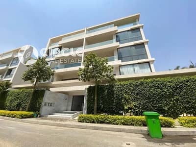 شقة فاخرة مفروشة بالكامل للإيجار في ليك فيو ريزيدنس (Lake View)مساحة 205 م² | 3 غرف نوم (منهم ماستر) | 2 حمام | أثاث راقي بالكامل