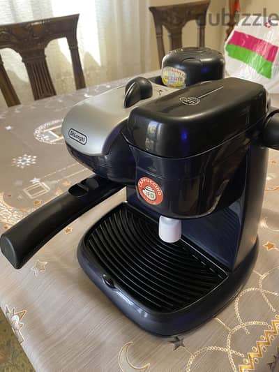 De’longhi EC9 with IFD automatic Milk Frothing system.
