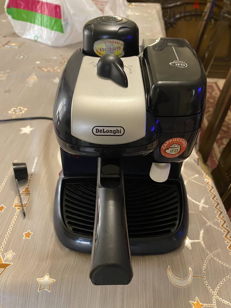 De’longhi EC9 with IFD automatic Milk Frothing system. 2