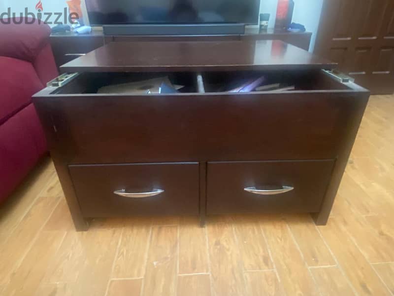 Center living room table with storage 1