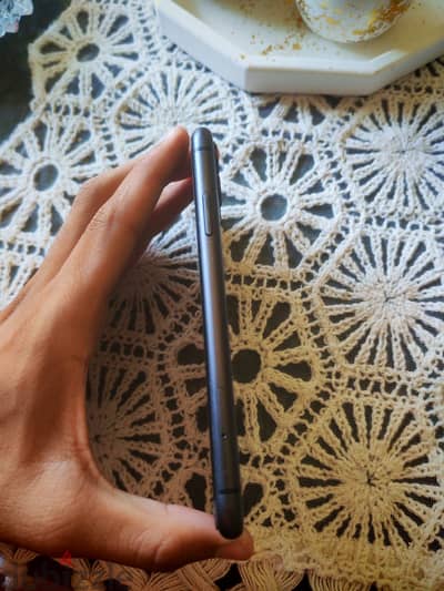 Apple - iPhone 11
