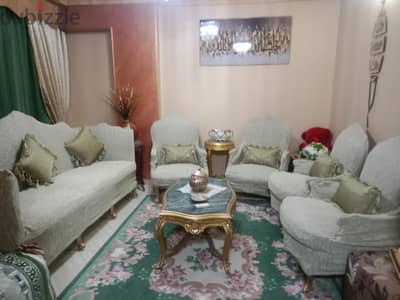 كفر صالون كنبه و٤ كراسى