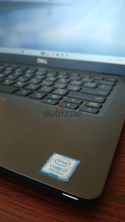 dell cor i7 جيل تامن ram 16 ssd 512