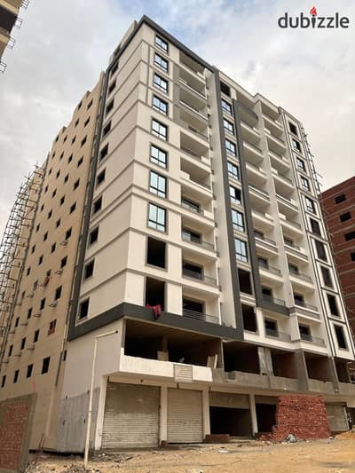 Own a two-bedroom apartment ready for immediate delivery in Zahra Al-Maadi, fully furnished with payment in installments over 4 years.