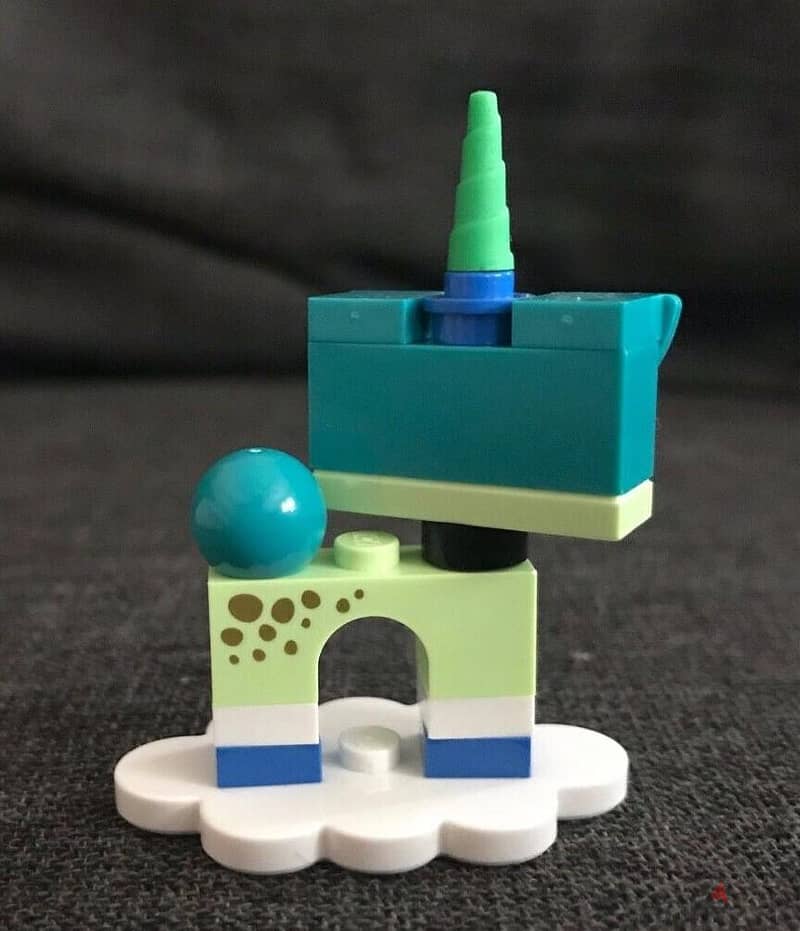LEGO unikitty alien puppycorn figure 1