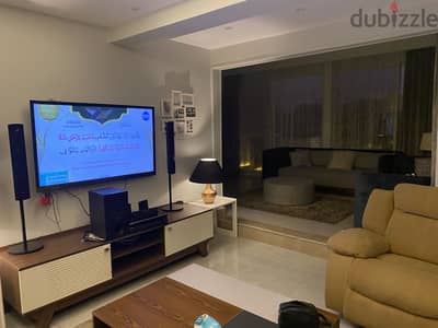 كمبوند اكاسيا  التجمع الاول مقابل الرحاب