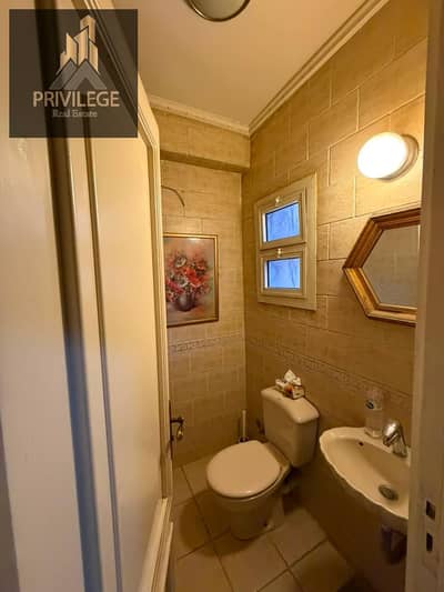 For sale: a 170m apartment in Nierko, Maadi. Super Lux, Elevator, Garage, Prime Location