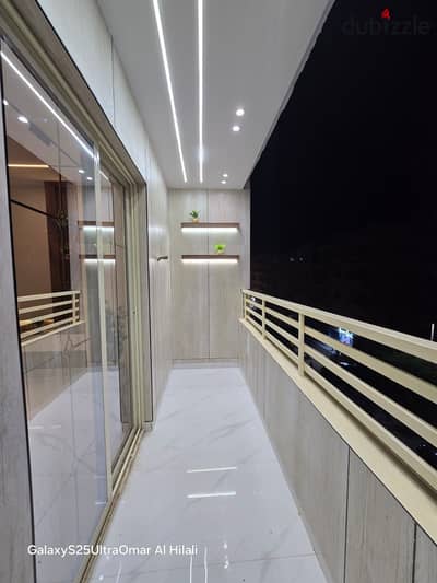 160 meter apartment front facing on a 20 meter street
