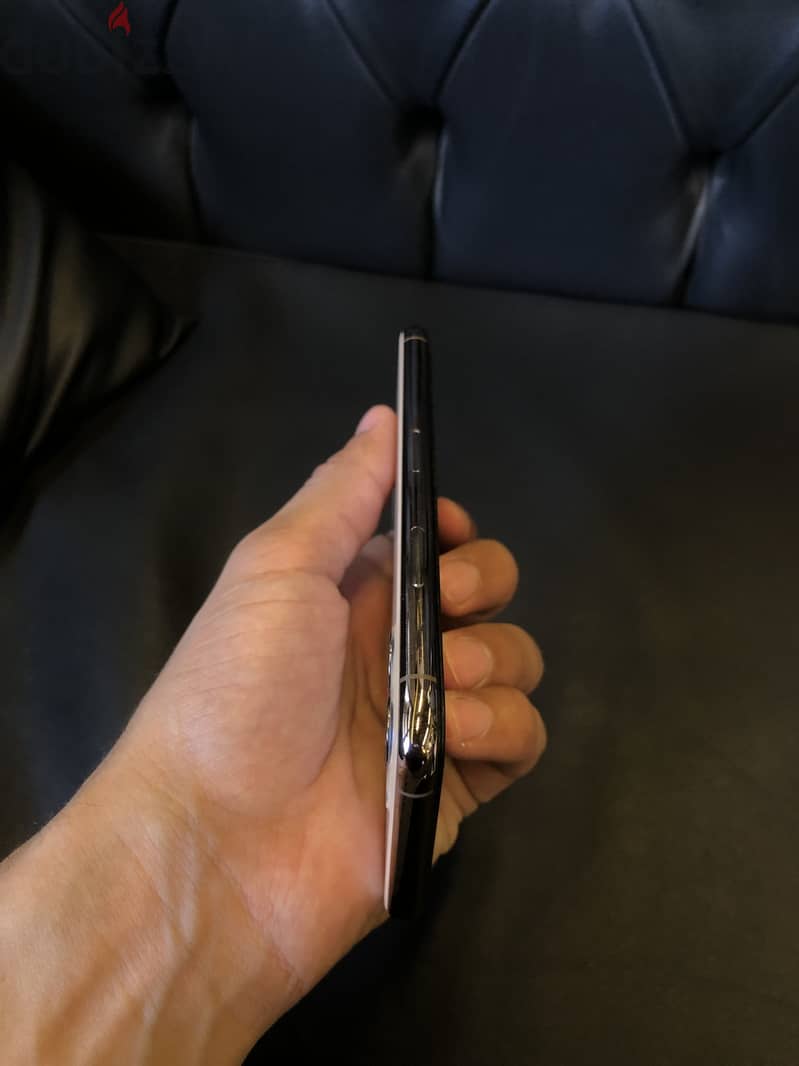 Apple - iPhone 11 Pro 3