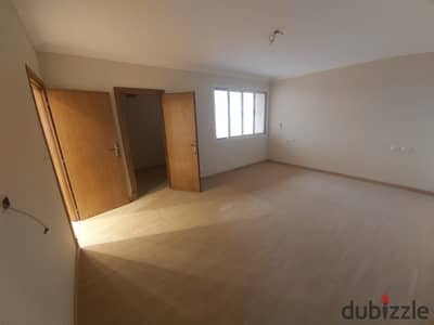 200 sq m apartment for sale in Al Rehab, garden view, prime location Near services