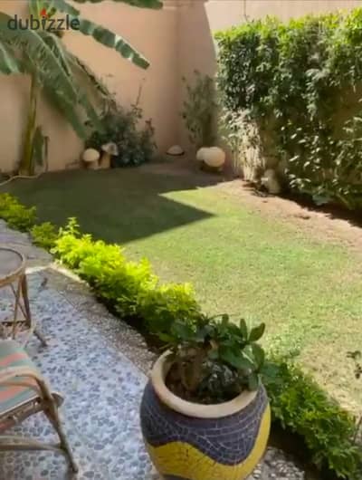 Duplex for sale in East Academy, prime location near services, super lux finishing