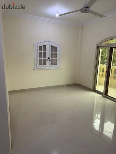 Apartment for rent in South Academy, near services. Broker from the owner.