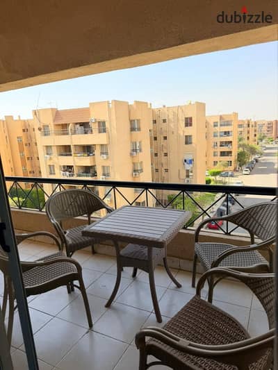 فرصه مميزه للايجارمفروشه  بسعر لقطه السعر بتمن شقه فاضيه مساحة 182 متر طابق رابع بدون مصعد