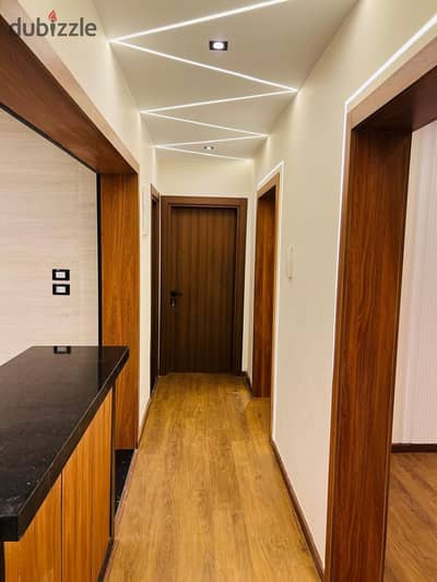 An excellent opportunity for residence or investment in Al Rehab City: a ground-floor apartment with a private garden is available for sale.