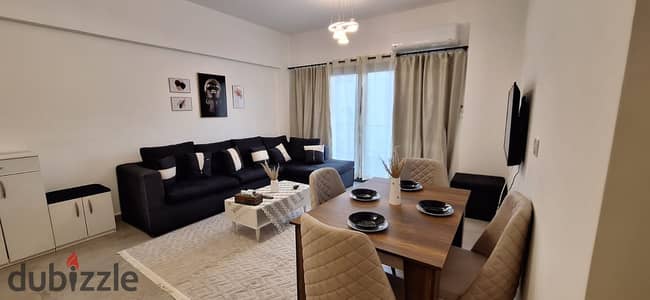 متاح لللايجار مفروش اول سكن في بريفادو مدينتي شقه مساحة ١٠٠متر طابق تاني باسانسير
