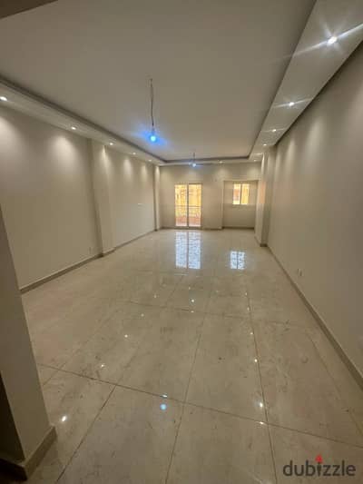 Apartment available for rent (standard contract) in the First Settlement, Al-Yasmeen 4 area; area: 185 sqm.