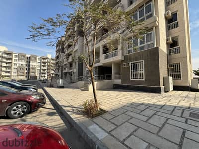 Studio apartment for sale in Madinaty, 56 square meters in B12, finished by a company, Near services and amenities.