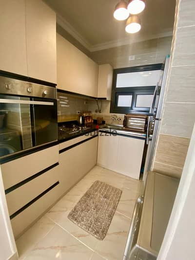 Apartment for sale, 100 meters, in Madinaty B15, hotel-style finishing, sea view, near the mosque and services.