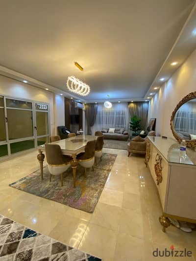 200 sqm apartment for sale in Madinaty, 8th District, ultra-super deluxe finishing, including furniture and air conditioning, close to services.