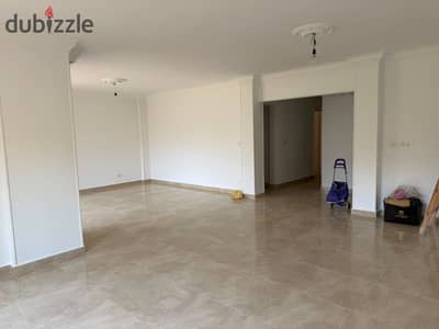 4-bedroom ground floor apartment with a garden for rent in Al Rehab