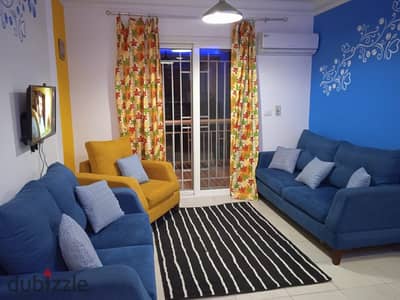 Ground floor apartment with garden for rent, furnished, in Madinaty B10, prime location Near services.