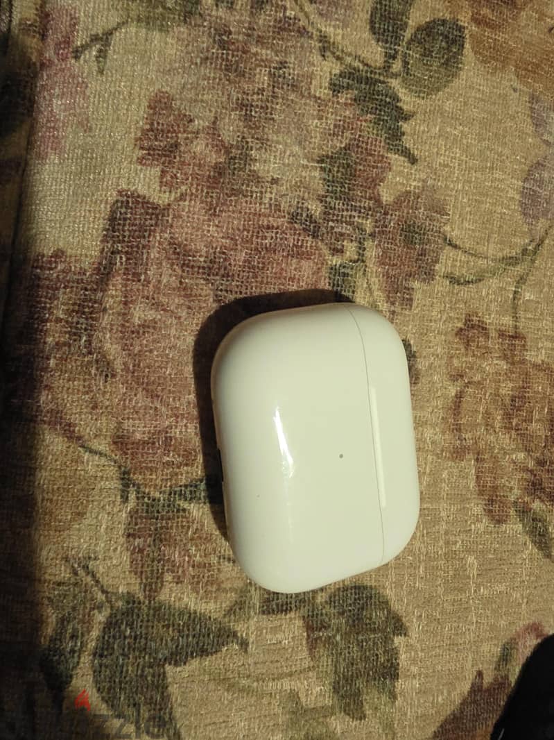 Apple AirPods 2 Pro 4