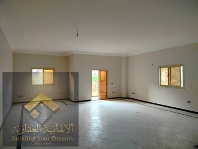 For rent, an empty apartment in the fifth settlement, neighborhood two, next to Fatima Al-Sherbiny Mosque, and Nargis Villas, 7 minutes from the American University, 5 minutes from the southern 90 street.