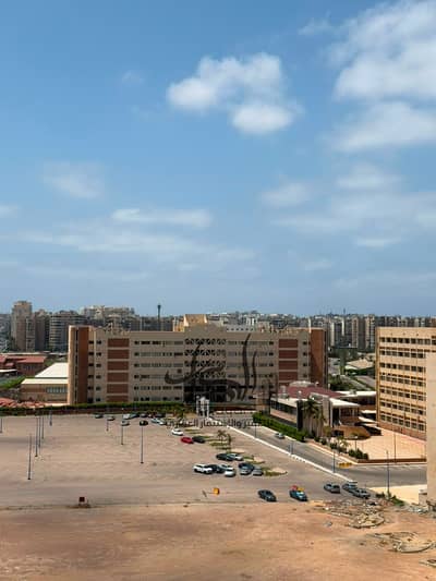 شقه للبيع فى جرين تاورز سموحة