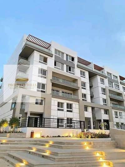 VIP Apartment for sale at the old price, fully finished, ready for delivery soon in the Fifth Settlement, direct on the 90th