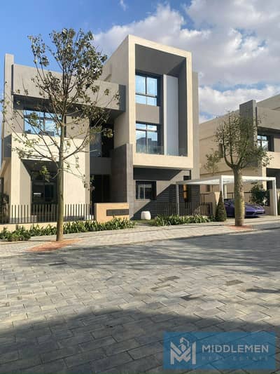 town house 285m prime location under market price saada new cairo