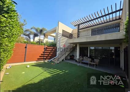 Town Middle Villa for sale in Beverly Hills Compound,
