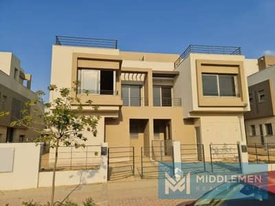 تاون هاوس 227متر لوكيشن مميز بسعر لقطه جدا باقل سعر في الماركت جاهزه للاستلام في بالم هيلز القاهره الجديده palm hills new cairo