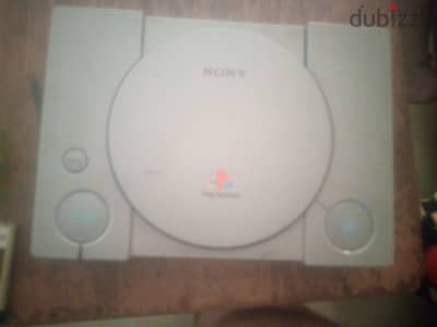 بلايستيشن 1 فات ياباني أصلي (PS1 Fat) بحالة ممتازة ونظيفة جداً للهواة