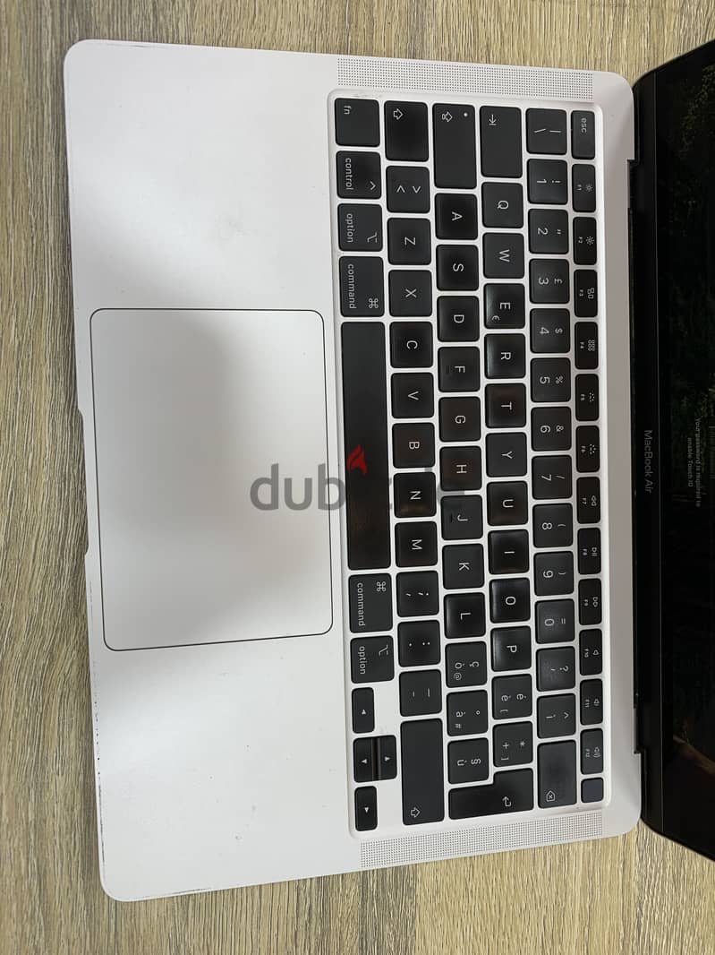MacBook Air 2020 i5 13inc 1