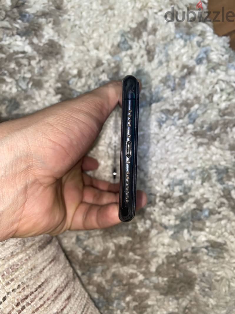 Apple - iPhone XS Max 7