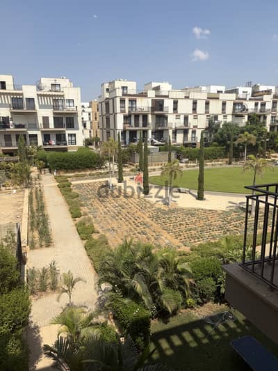 From Owner -Apartment for rent Beverly Hills courtyard