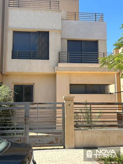 Apartment for sale in Alma Compound, 220 meters,