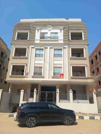 A distinctive apartment in Al-Andalus, steps from the location of the ninety most prominent.