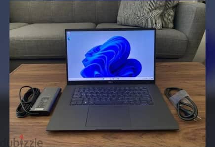 لابتوب Dell Latitude 7520 بحالة ممتازة