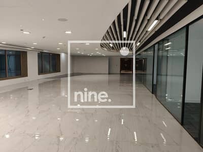 دور مميز  1,800 متر للإيجارFully Finished Floor for Rent  ديركت على شارع التسعين الشمالي، القاهرة الجديدة | أفضل سعر في السوق | متشطب بالكامل